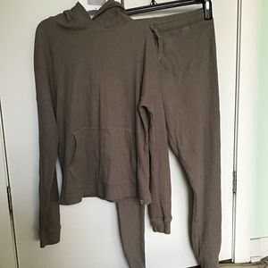 Roots outfit